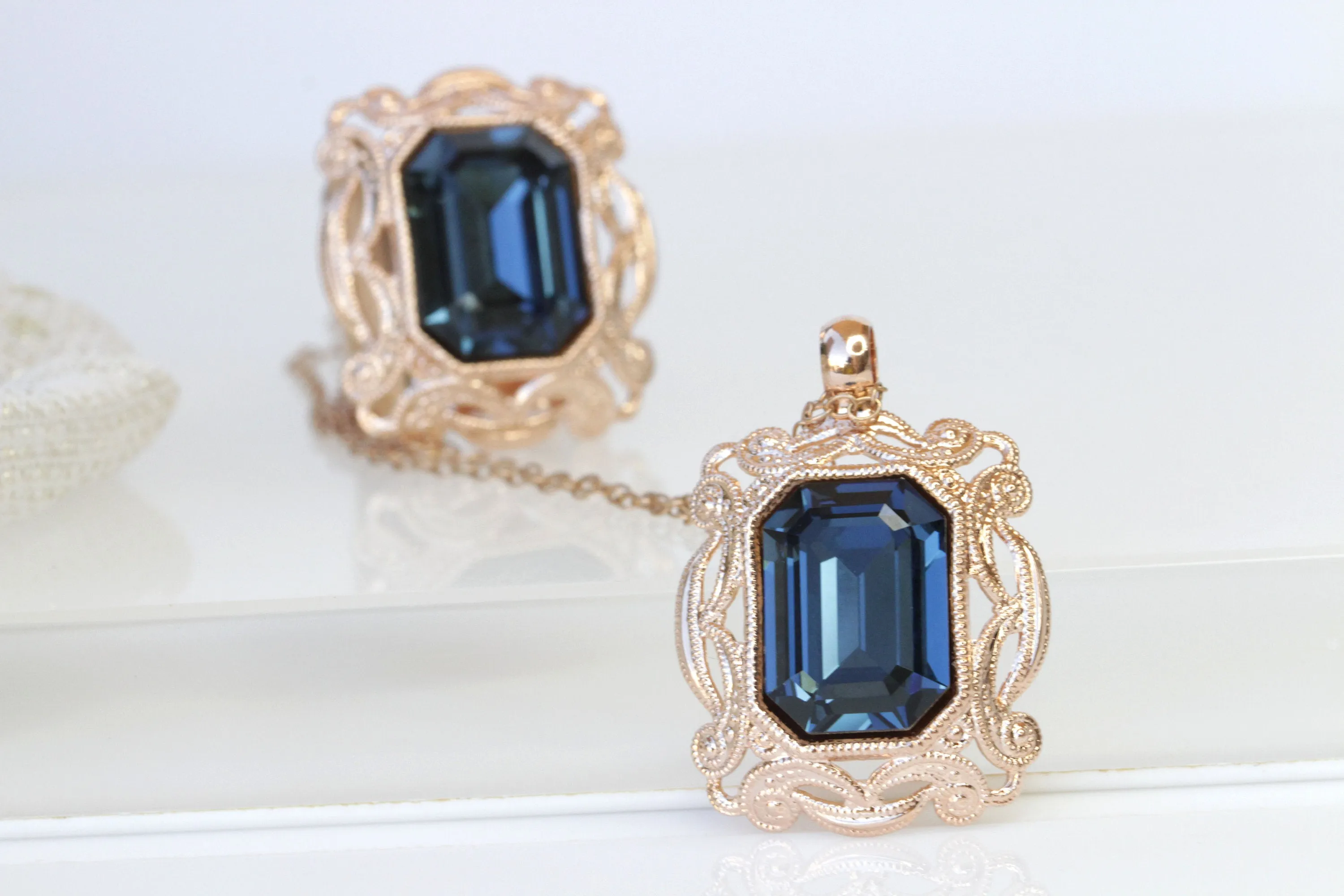 NAVY BLUE NECKLACE,