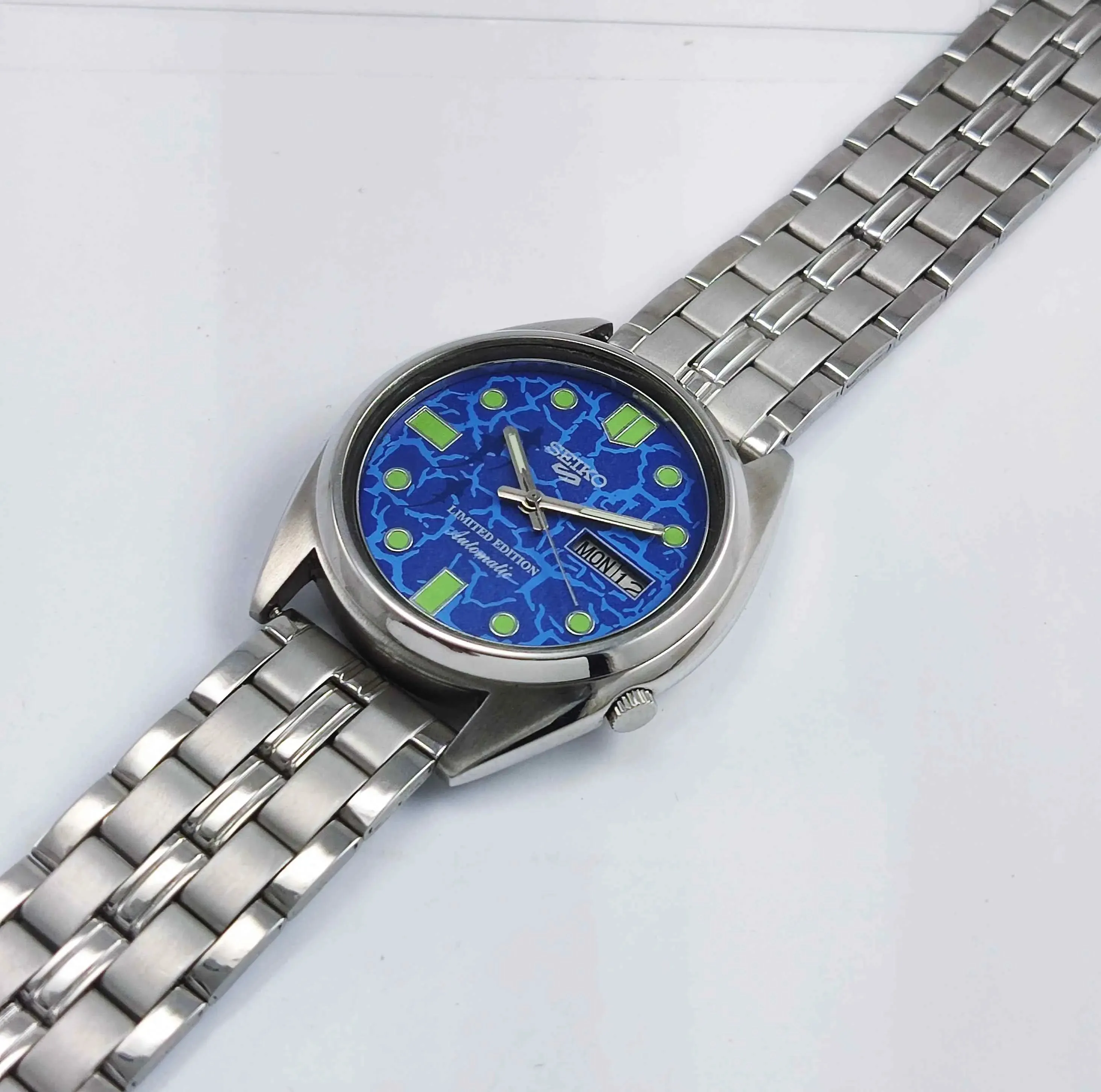 Seiko 5 Automatic 7009A Blue Dial 17 Jewels Men's Watch