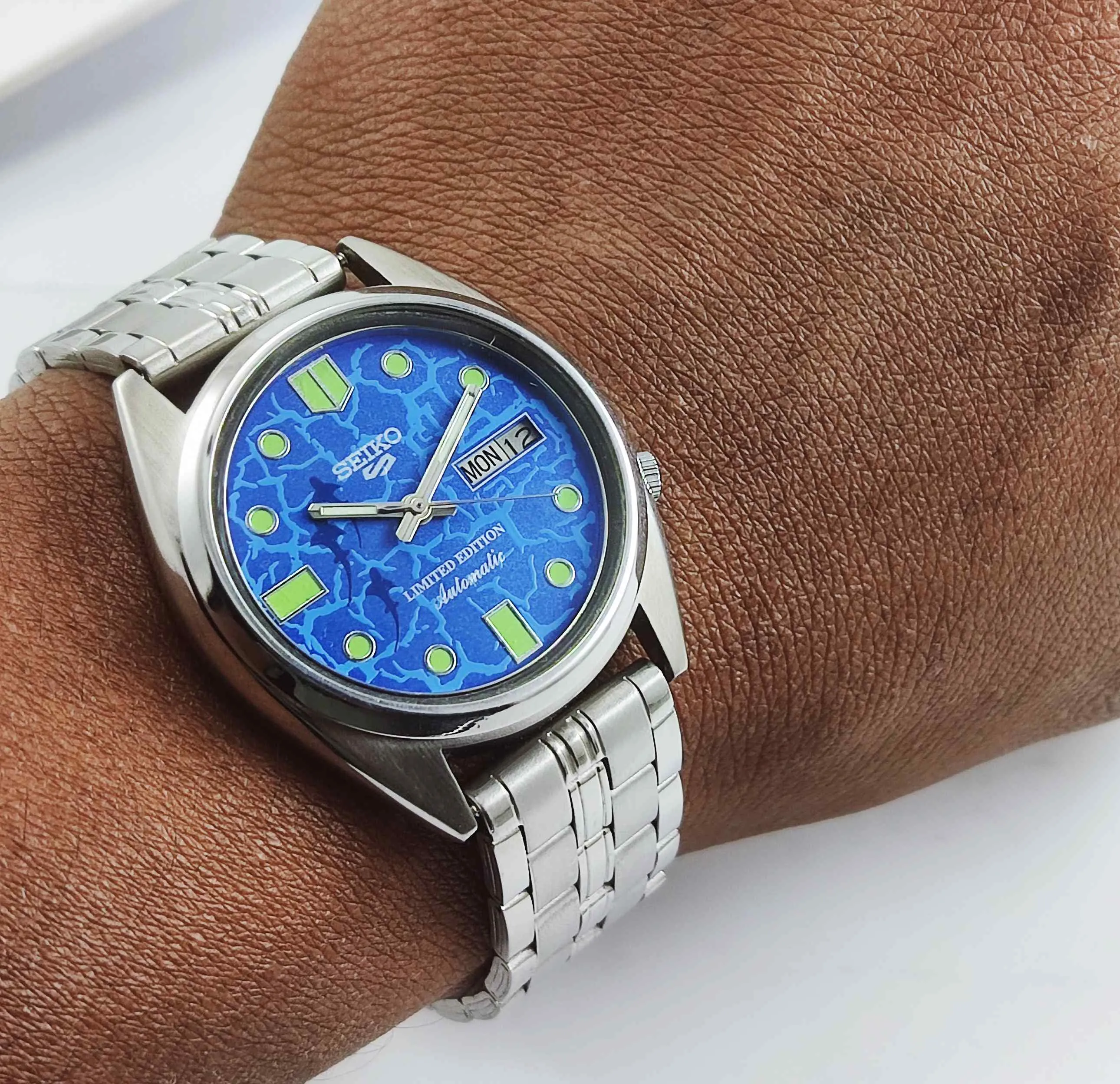 Seiko 5 Automatic 7009A Blue Dial 17 Jewels Men's Watch
