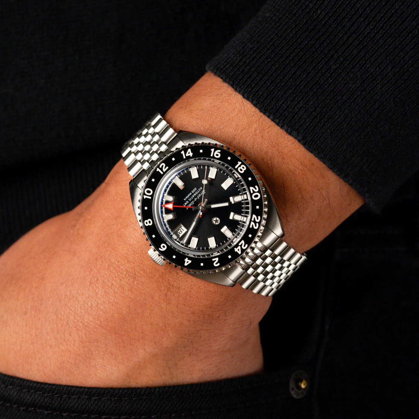 Strat-o-timer GMT: Black Tie