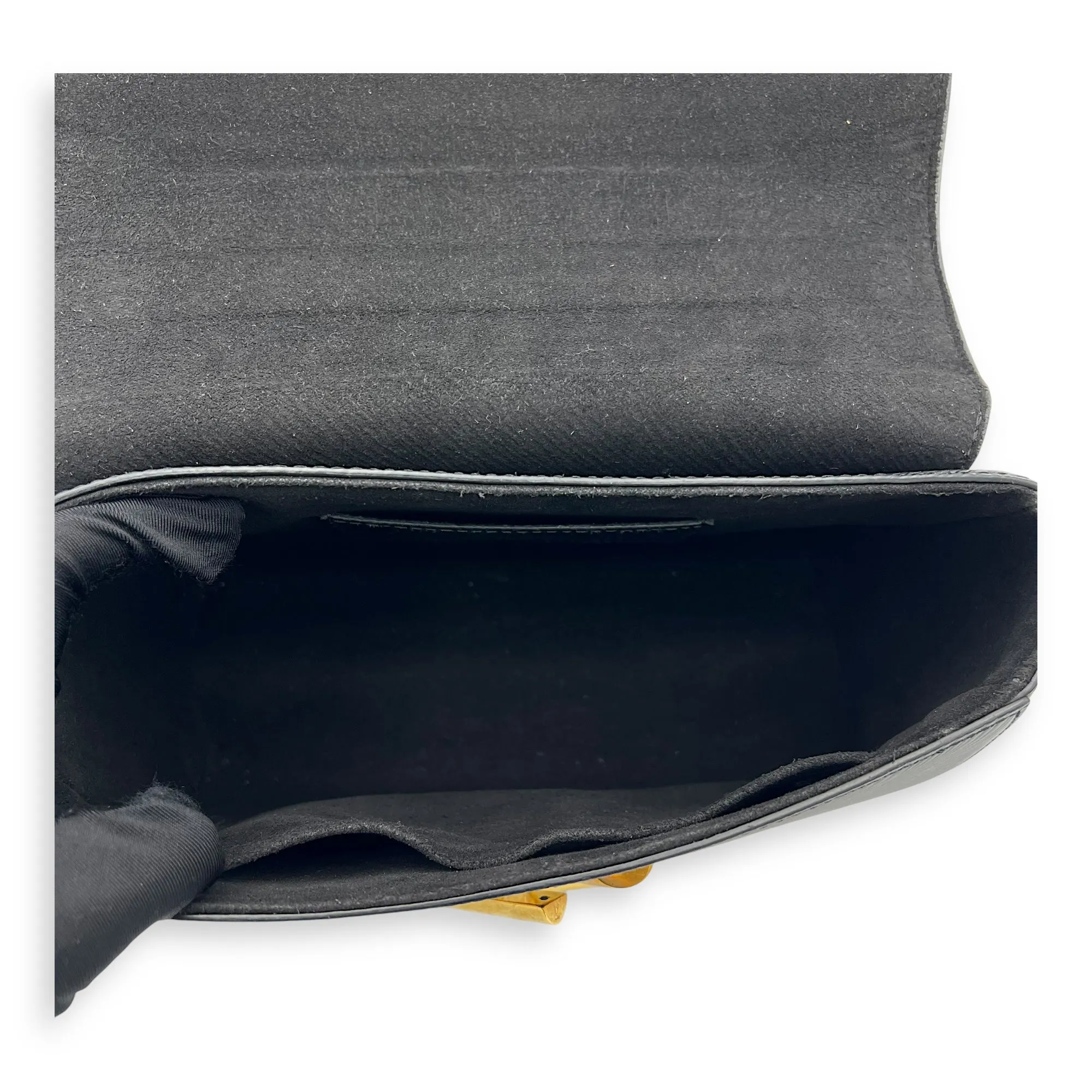 Twist MM Crossbody bag in Epi leather, Gold Hardware