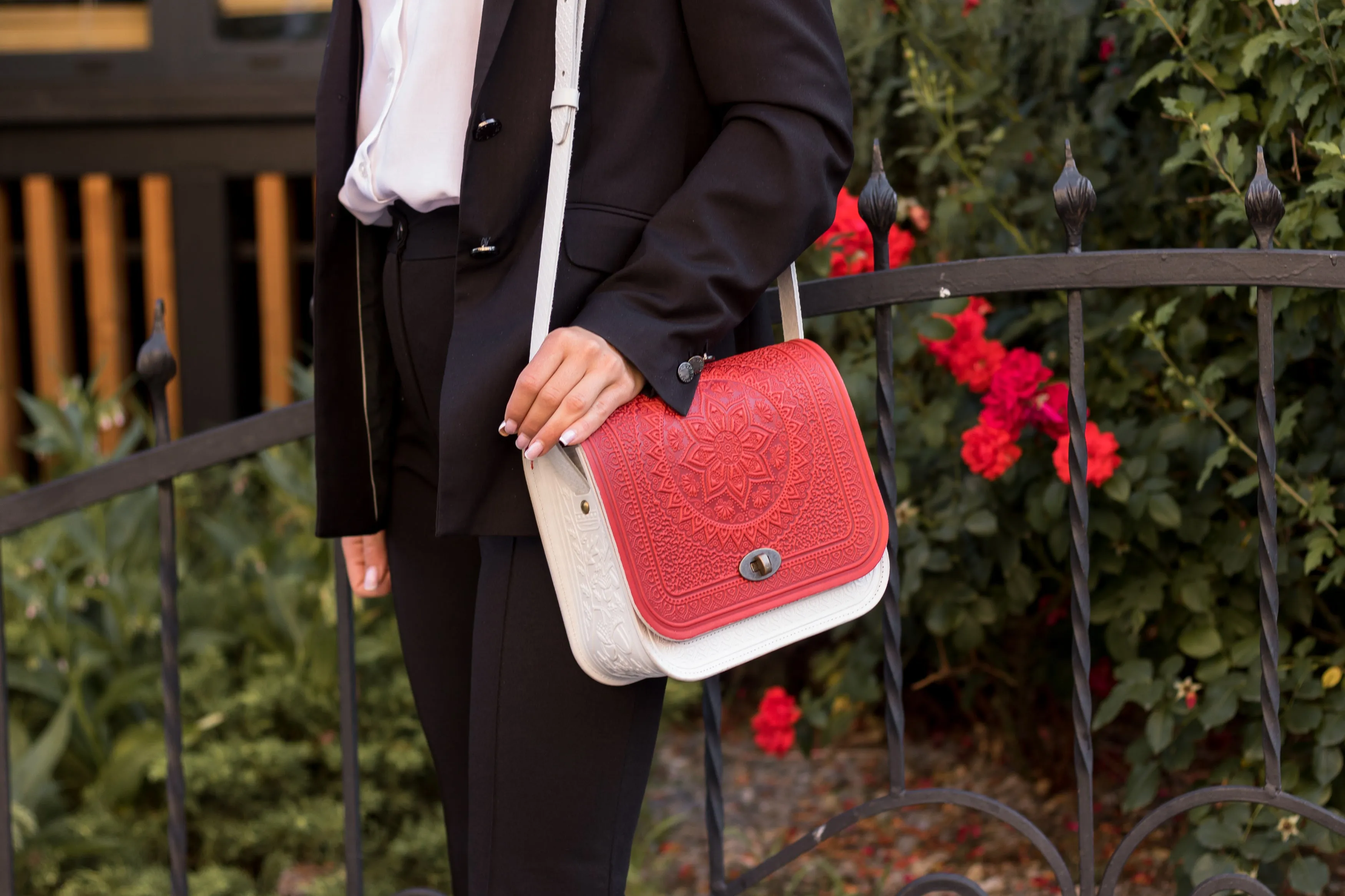 White&Red Leather Shoulder Bag